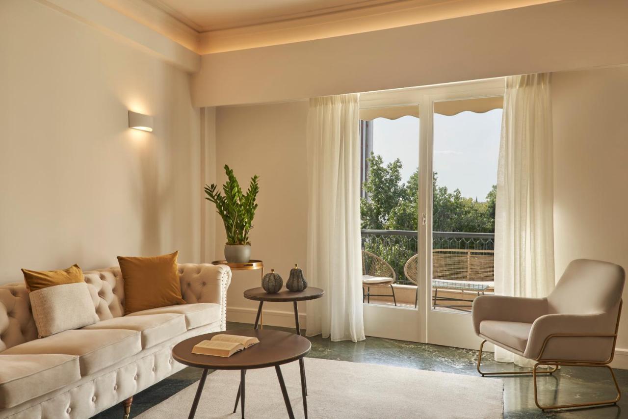 Chic N Bright 3Bd Apt With Hilton View Athènes Extérieur photo