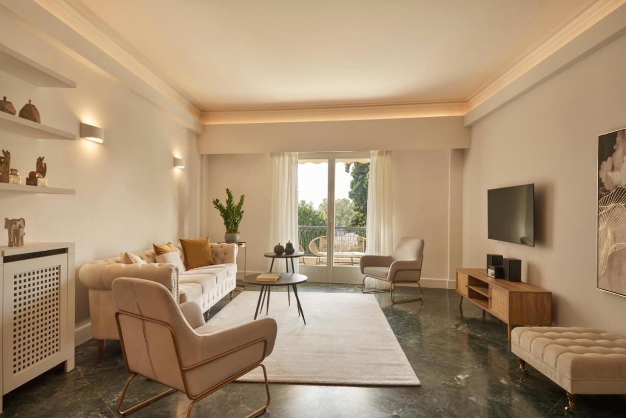 Chic N Bright 3Bd Apt With Hilton View Athènes Extérieur photo