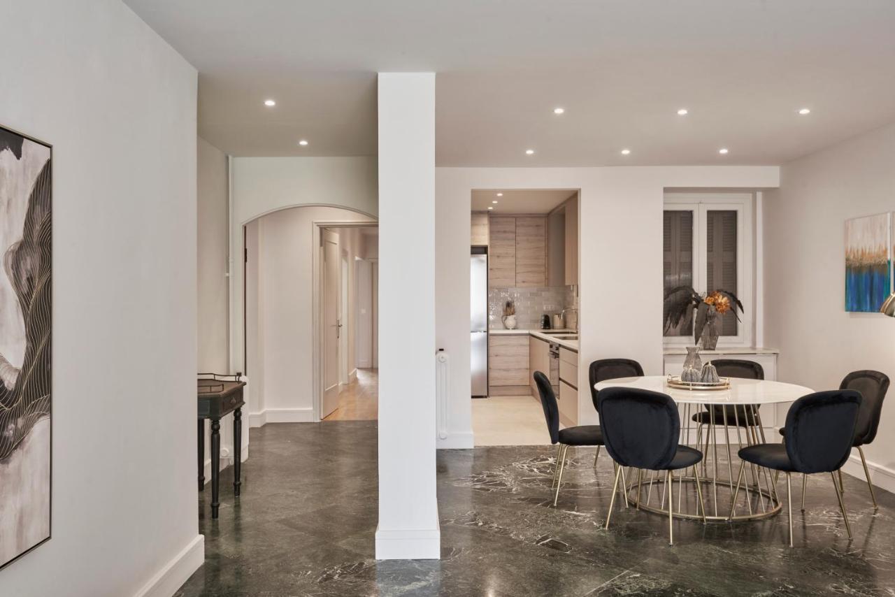 Chic N Bright 3Bd Apt With Hilton View Athènes Extérieur photo