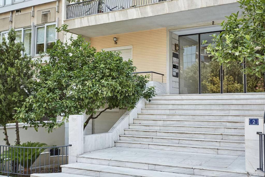 Chic N Bright 3Bd Apt With Hilton View Athènes Extérieur photo