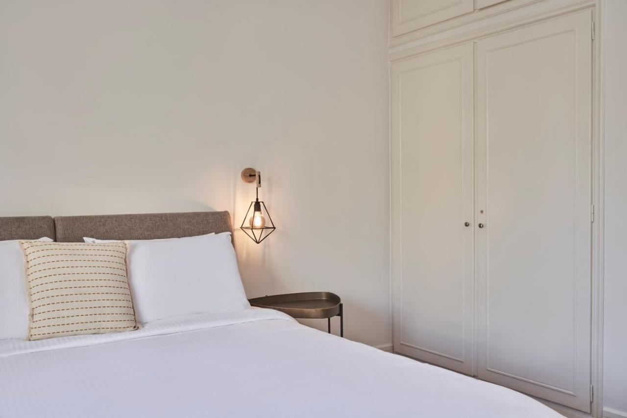 Chic N Bright 3Bd Apt With Hilton View Athènes Extérieur photo