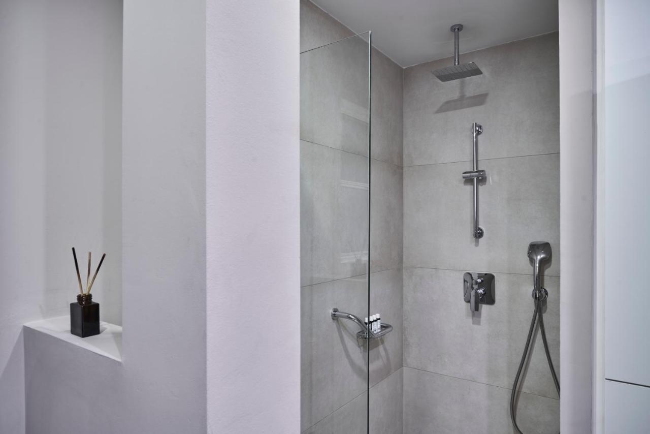 Chic N Bright 3Bd Apt With Hilton View Athènes Extérieur photo