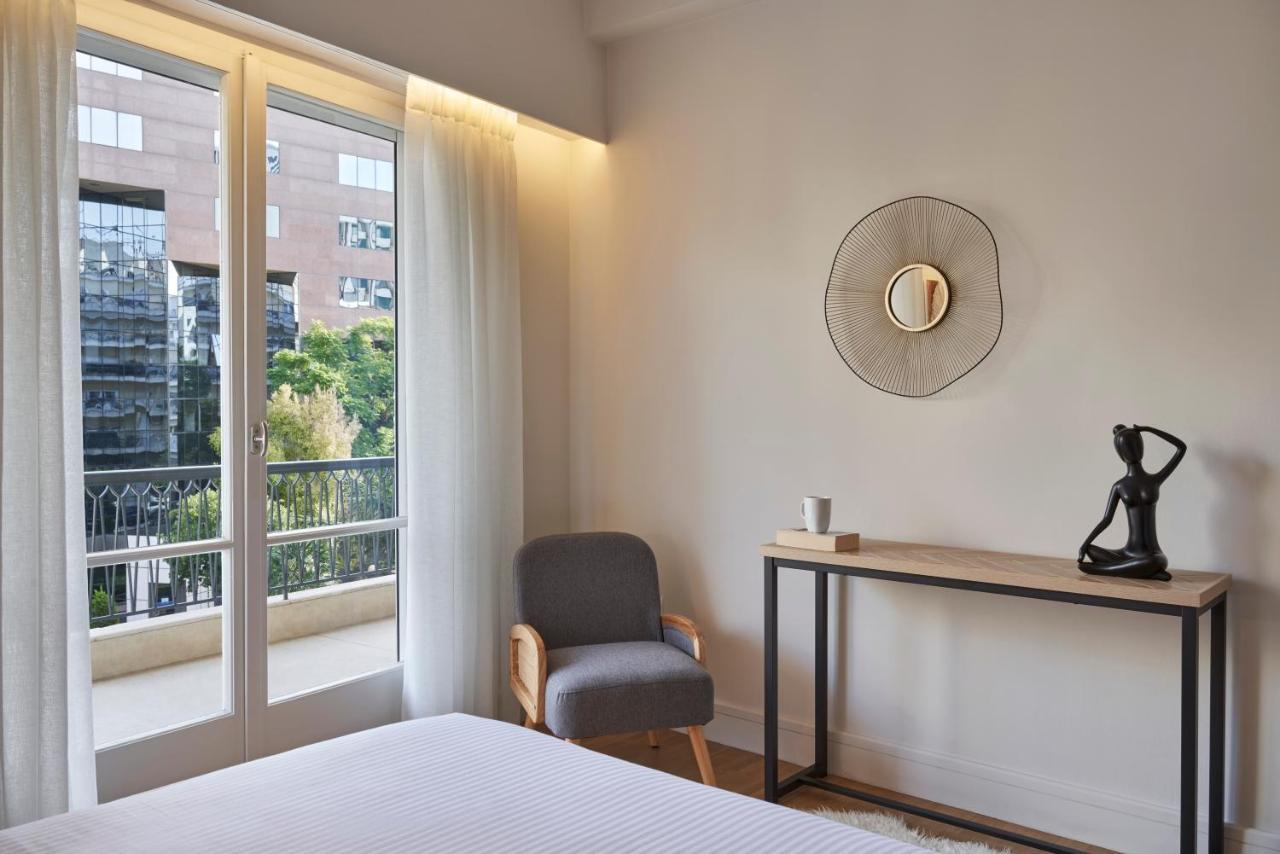 Chic N Bright 3Bd Apt With Hilton View Athènes Extérieur photo